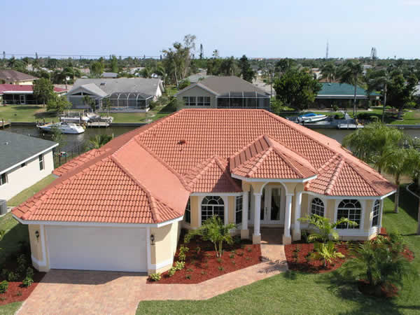Front View Caribbean Island Deluxe - Frontansicht  Caribbean Island Deluxe